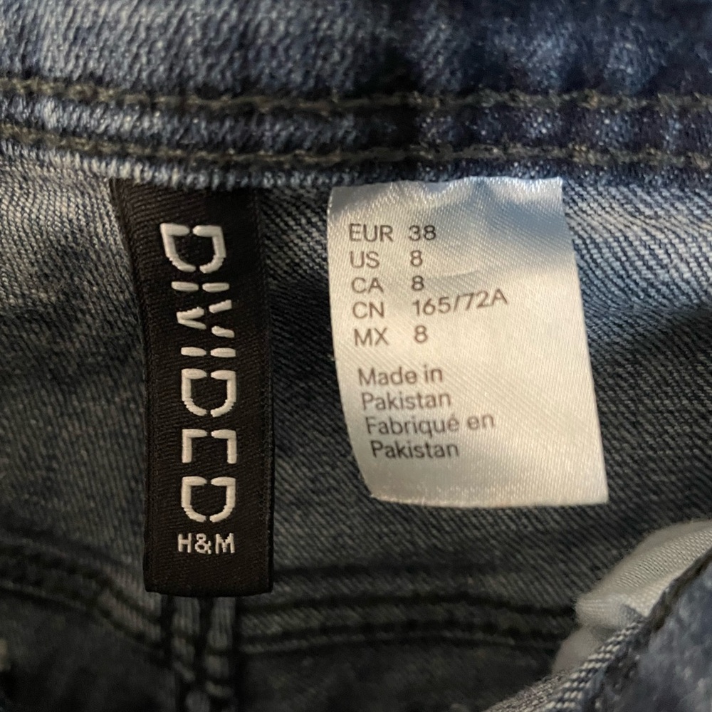 H&M Divided Distressed Denim Jeans Size 8 (29”W) - Picture 3 of 3